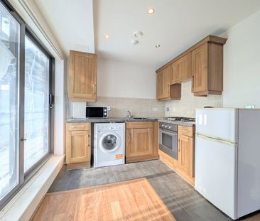 To Let – The Anchorage, Kingsway, Southport, PR8 – Two Bedroom Four... - Photo 1