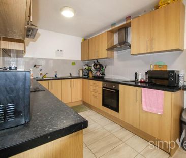 1 bedroom in a house share to rent - Photo 5