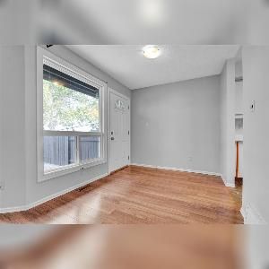 3 Bed 1.5 Bath South Edmonton Townhome with Balcony - Photo 2