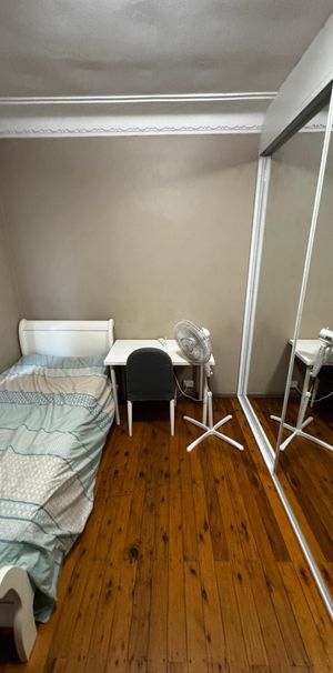 Hurstville - Photo 1