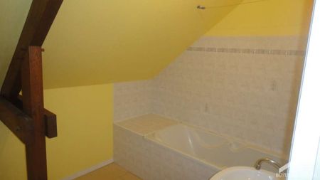 Location Maison 4 pièces 80m² VITRE 35500 - Photo 2