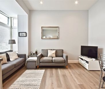 Challenge Court, Leatherhead, Surrey, KT22 7GS - Photo 4