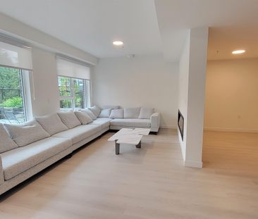 2002 George Street #315, Port Moody, BC V3H2E6 - Photo 3