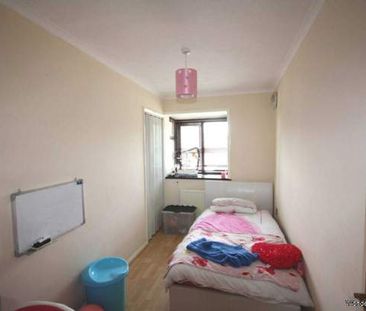 2 bedroom property to rent in Southend On Sea - Photo 5