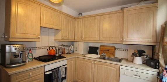 2 bedroom maisonette to rent - Photo 2