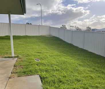 1/1 Wyoming Avenue, Gobbagombalin - Photo 1