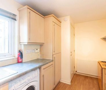 1 bedroom flat to rent - Photo 6