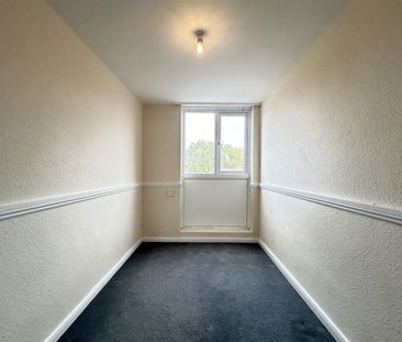 4 Bedroom Maisonette To Let - Photo 2