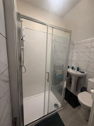 Room in a Shared House, London, SE13 - Photo 1