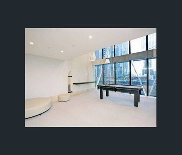 Two Bedroom Apartment in the heart of Melbourne CBD - Photo 2