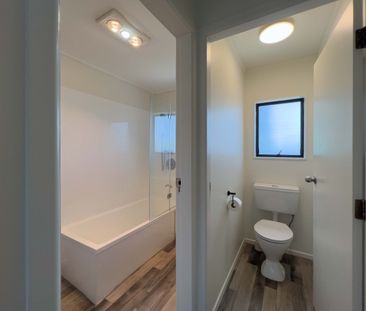 Stand-alone, Fully Renovated Family Home - Photo 6