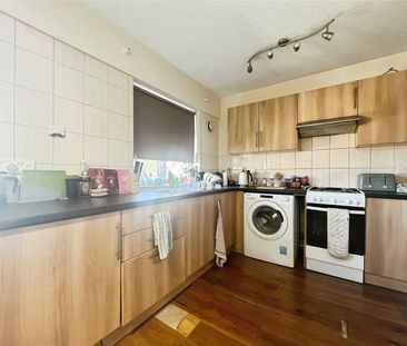 Beechtree Avenue, Englefield Green, Egham, Surrey, TW20 0TD - Photo 5