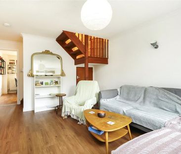 2 bedroom semi-detached house to rent - Photo 2