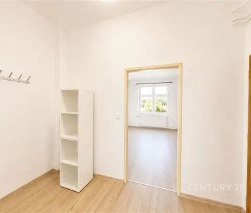 Pronájem krásného slunného bytu 3+1 se zahrádkou v centru Blatné - Photo 2