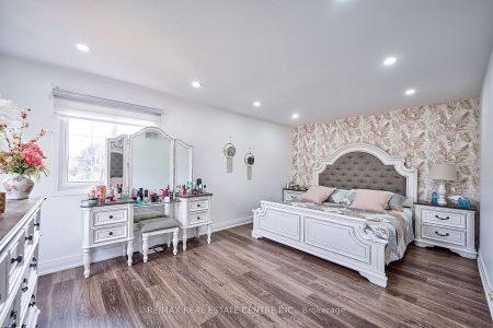 For Lease - 6202 Tenth Line, Mississauga, Ontario - Photo 4