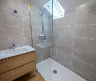 Appartement type 2 duplex entièrement rénové - Photo 6