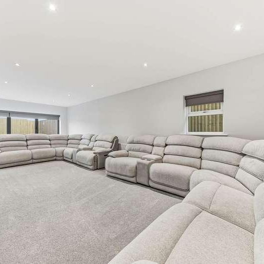 Kings Place Drighlington, Drighlington, BD11 - Photo 1