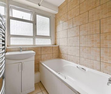 3 bedroom maisonette to rent - Photo 1