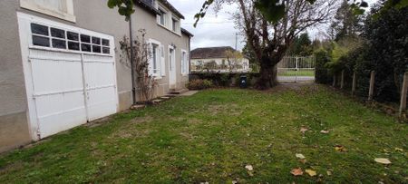 Location Maison 5 pièces 106m² LE PECHEREAU 36200 - Photo 2