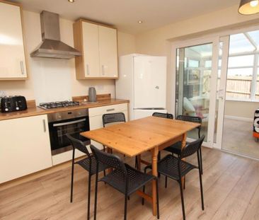 ***STUDENT PROPERTY *** 6 bedroom student property 5 min walk from ... - Photo 1