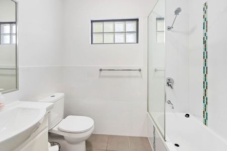 DON'T MISS OUT ON THIS BEAUTIFUL UNIT!! - Photo 5