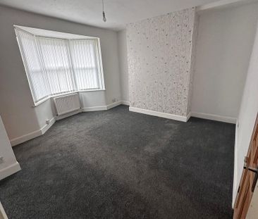 2 bedroom semi-detached house to rent - Photo 2