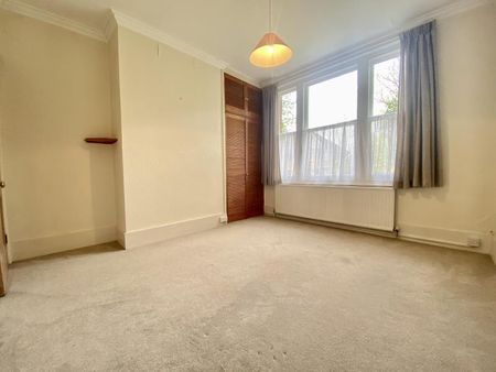 7 Heatherley Road, Camberley - 1 bedroomProperty for lettings - Seymours - Photo 4