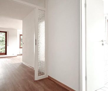 ERSTBEZUG in Glauchau mit Tageslichtbad, offener Küche und eigener ... - Photo 5