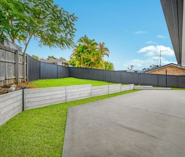 Spacious Family Home in Prime Helensvale Location - Photo 1