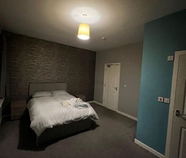 1 bedroom in a house share to rent - Photo 4