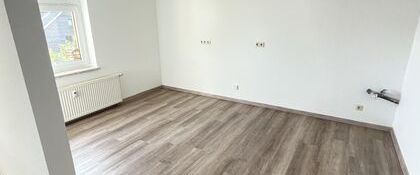 Erstbezug nach Renovierung - Dachgeschosswohnung in Fraureuth - Foto 1