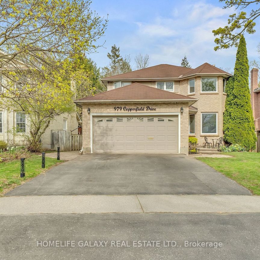 For Lease - 979 Copperfield Drive Unit# Main & 2nd Flr, Oshawa, Ontario - Photo 1