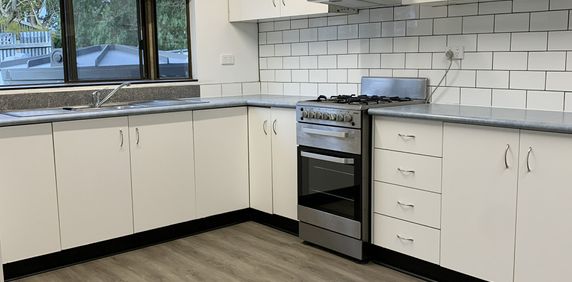 CUTE COTTAGE IN NORTH NAROOMA - Photo 2