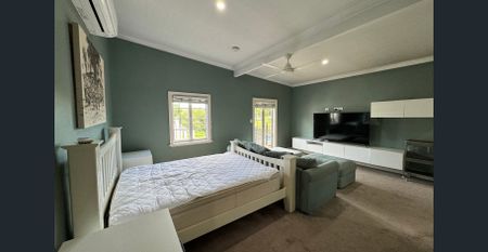 Quiet Self-Contained 1 Bedroom Studio - Photo 3