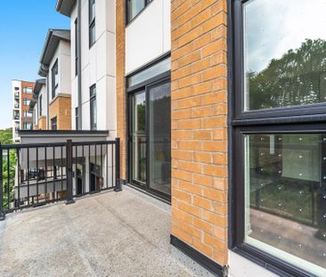 For Lease - 155 Canon Jackson Dr Drive Unit# 206, Toronto, Ontario - Photo 4