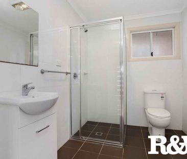 Modern Granny-Flat with Spacious Backyard - Photo 6