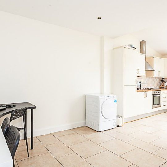 Room for rent in sweet 3-bedroom house, Melrose Park, Dublin - Photo 1
