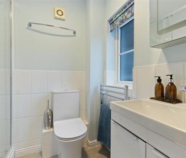 2 bedroom semi-detached house to rent - Photo 5