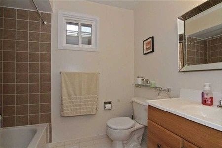 For Lease - 110 Whitney Place, Vaughan, Ontario - Photo 3