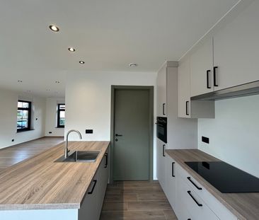 Half vrijstaande nieuwbouwwoning - Photo 2