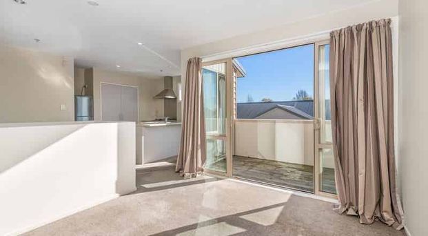 Modern Townhouse in Superb Location! - Photo 1