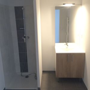 Location Appartement 1 pièce 23m² ROYAN 17200 - Photo 2