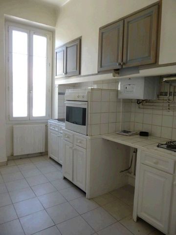 Appartement 3 pièces 58m2 MARSEILLE 6EME 738 euros - Photo 4