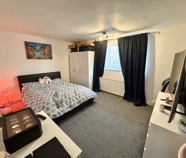 2 Bed Maisonette, Gurney Close, E15 - Photo 6
