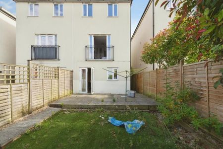 Long Down Avenue, Bristol - Photo 4