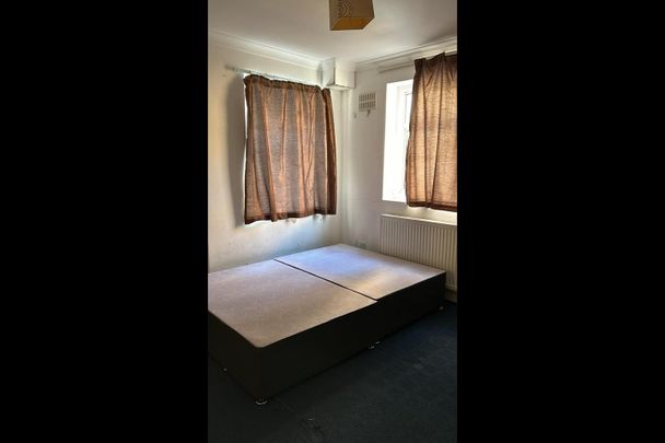 2 Bed Semi-Detached House, Turnpike Lane, N8 - Photo 1