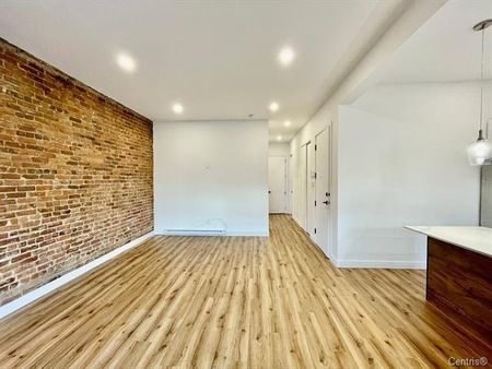 2013 Rue Wellington, #A - Photo 2