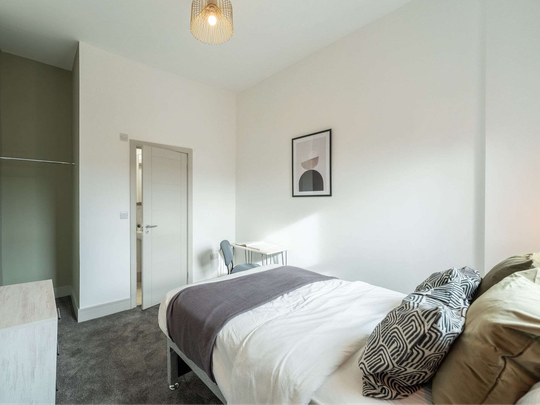 Wellington Road - Photo 1