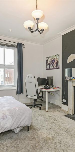 House - Detached For Rent Shaftesbury Road, Southsea - Photo 1