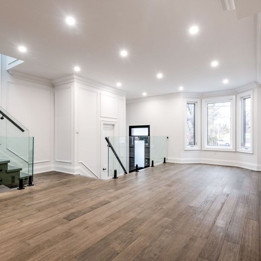 For Lease - 195 Danforth Road, Toronto, Ontario - Photo 1